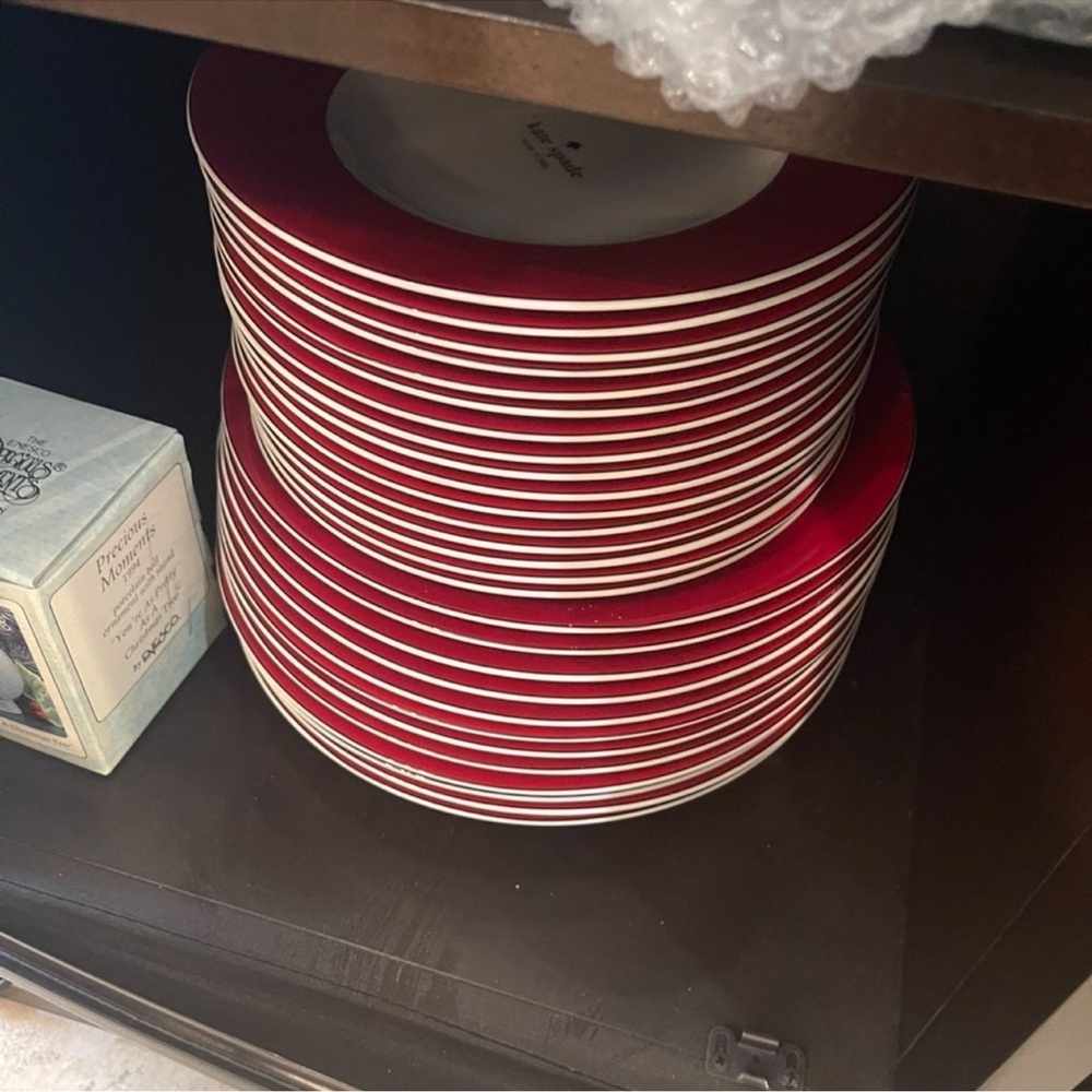 Kate Spade Rutherford Circle Red Dinner Plate - 7 avail - price per plate